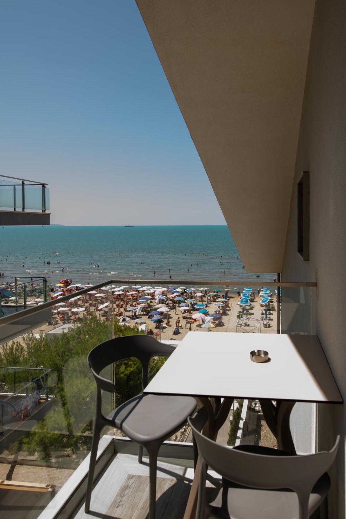 Hotel Vila 11 Durres Exterior photo